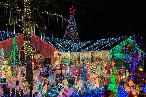 Christmas lights in Hillsboro